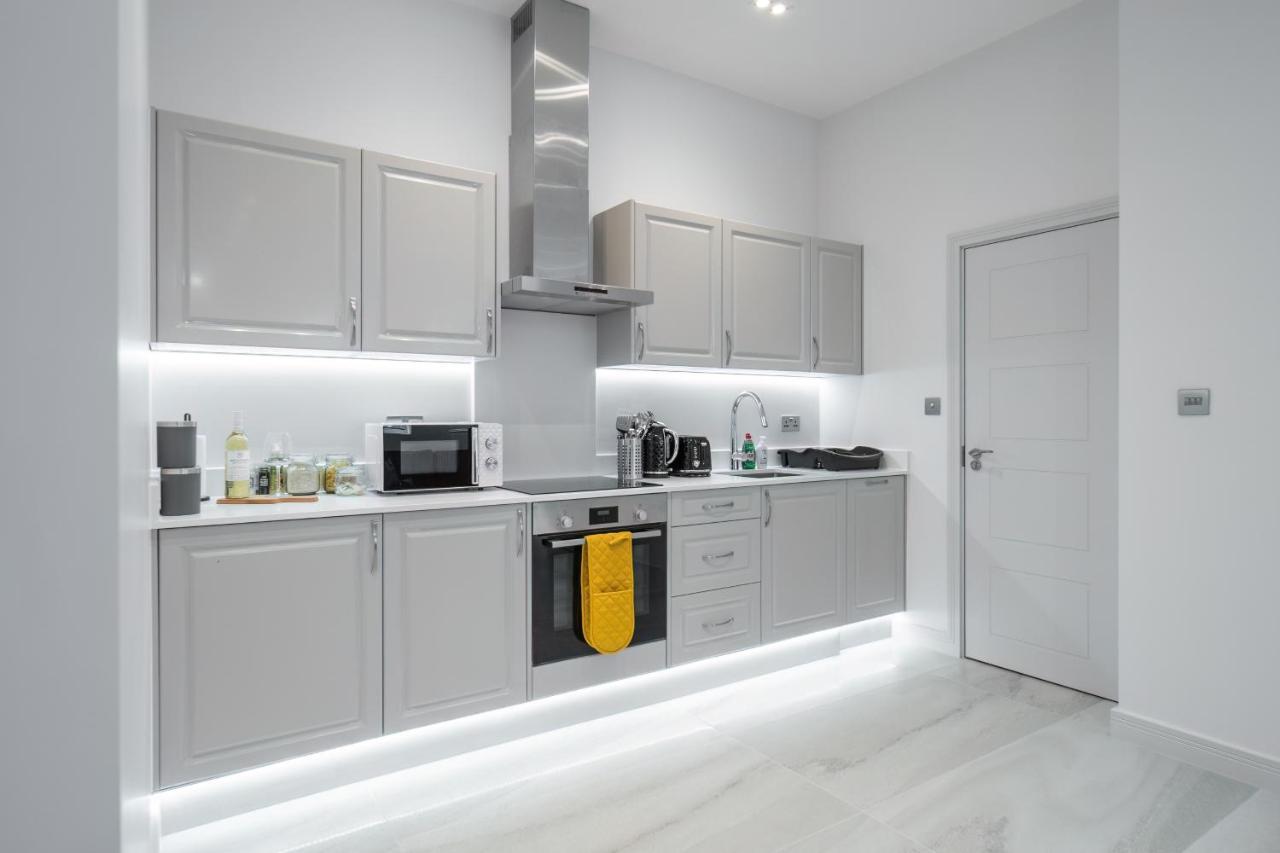 Livestay-Modern & Stylish Apartments In Дидкот Екстериор снимка